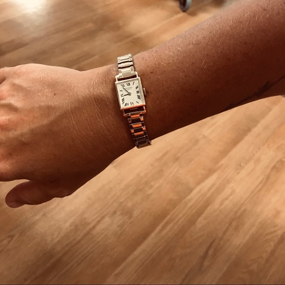 Vintage 14K Universal Geneve Tank Wristwatch, Works - Picture 10 of 12